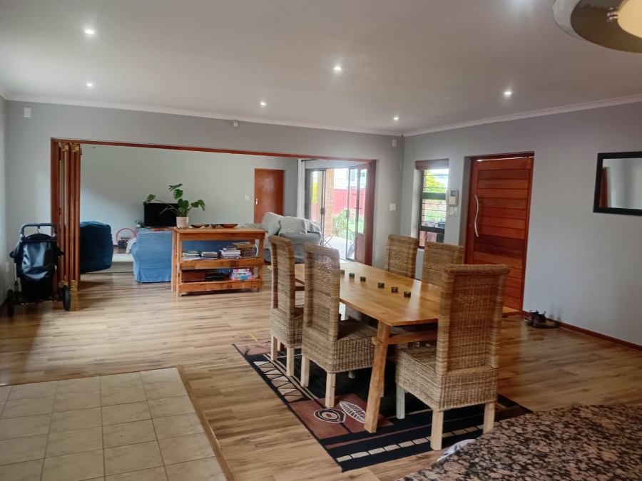 To Let 4 Bedroom Property for Rent in Twin Palms Western Cape